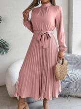 Elegant Pleated Midi Dress With Belt Pink