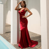 Satin Mermaid Gown With Spaghetti Straps And V-Neckline Red