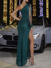 Back view of the Green One-Shoulder Hollow Sleeve High Slit Sequins Maxi Dress, showing its flattering silhouette and sleek design.
